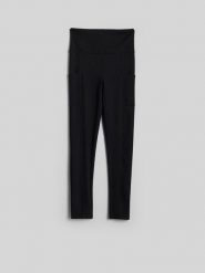 4F Legginsy z prążkowanej dzianiny damskie - czarne L. Czarne legginsy 4f, bez wzorów, z dzianiny. Za 99.99 zł.