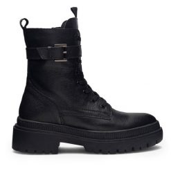 Trapery Lasocki. Czarne traperki Lasocki, bez wzorów, bez obcasa, bez zapięcia. Za 188.99 zł.