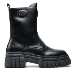 Botki Guess. Czarne botki Guess, z aplikacjami, bez obcasa, na płaskiej podeszwie, bez zapięcia. Za 439.99 zł.