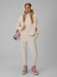 4F Spodnie dresowe joggery damskie - kremowe 3XL. Białe spodnie sportowe 4f, bez wzorów, z dresówki. Za 149.99 zł.