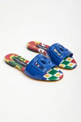 Klapki damskie skórzane DOLCE & GABBANA. Klapki Dolce & Gabbana, bez wzorów, bez obcasa, bez zapięcia. W wyprzedaży za 2,496.75 zł.
