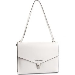 Torebka CALVIN KLEIN JEANS - Sculpted Shoulder Bag K60K605239 102. Torebki klasyczne marki Calvin Klein Jeans. Za 579.00 zł.