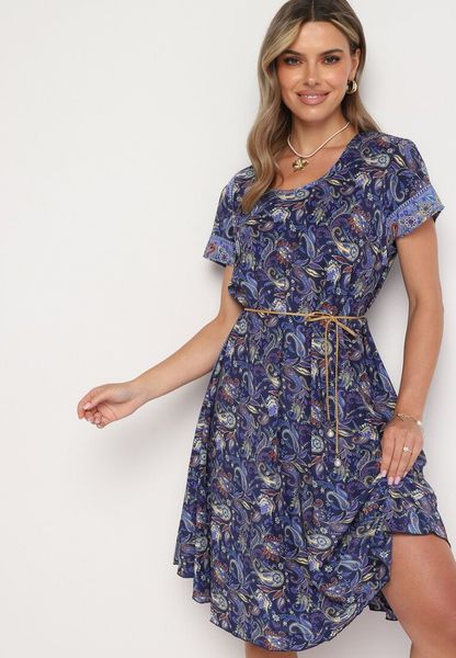 Granatowa Wiskozowa Sukienka Rozkloszowana we Wzór Paisley Mastis. Niebieskie sukienki Born2be, na imprezę, uniwersalny, bez wzorów, z materiału, bez kołnierzyka, bez ramiączek, rozkloszowane. Za 69.99 zł.