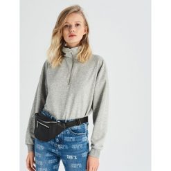 Krótka bluza z golfem - Jasny szar. Bluzy marki Sinsay. Za 39.99 zł.