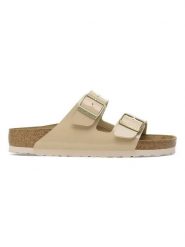 Birkenstock Klapki "Arizona" w kolorze beżowym rozmiar: 38. Brązowe klapki Birkenstock, bez wzorów, klasyczne, z otwartym noskiem, bez obcasa, bez zapięcia. Za 356.95 zł.