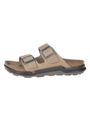 Birkenstock Skórzane klapki "Arizona" w kolorze beżowym rozmiar: 44. Brązowe klapki Birkenstock, bez wzorów, klasyczne, z otwartym noskiem, bez obcasa, bez zapięcia. Za 494.54 zł.