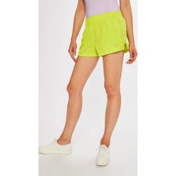 Adidas Originals - Szorty. Szorty sportowe marki adidas Originals. W wyprzedaży za 99.90 zł.