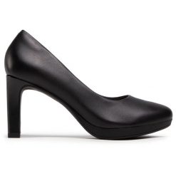 Czółenka Clarks. Czarne czółenka Clarks, bez wzorów, bez obcasa, bez zapięcia. Za 199.99 zł.