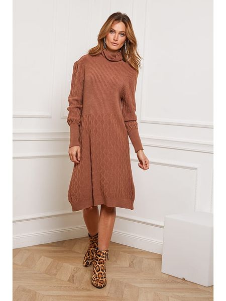 So Cachemire Sukienka dzianinowa "Eclose" w kolorze karmelowym rozmiar: M. Brązowe sukienki So Cachemire, na co dzień, m, bez wzorów, z dzianiny, bez kołnierzyka, bez ramiączek, mini, proste. Za 175.67 zł.