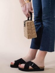 Sunbay Klapki "Iris" w kolorze czarnym rozmiar: 39. Czarne klapki Sunbay, bez wzorów, klasyczne, z otwartym noskiem, bez obcasa, na platformie, bez zapięcia. Za 46.95 zł.