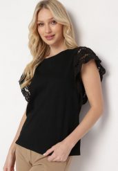 Czarna Bluzka z Szerokim Krótkim Ażurowym Rękawem Aribana. Czarne bluzki Born2be, s, w ażurowe wzory, boho, bez kołnierzyka, bez ramiączek. W wyprzedaży za 46.74 zł.