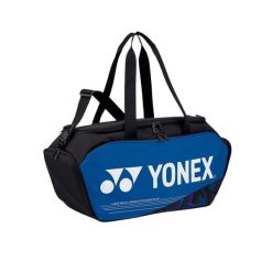 Torba sportowa Yonex Pro. Niebieskie torby sportowe YONEX, bez wzorów. W wyprzedaży za 335.50 zł.