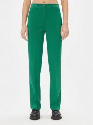 United Colors Of Benetton Spodnie materiałowe 49HHDF04E Zielony Regular Fit. Zielone spodnie materiałowe United Colors Of Benetton, bez wzorów, z materiału. Za 349.99 zł.