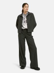 Milano Italy Kurtka koszulowa w kolorze czarnym rozmiar: 34. Czarne kurtki Milano Italy, bez wzorów, bez kaptura. Za 252.99 zł.