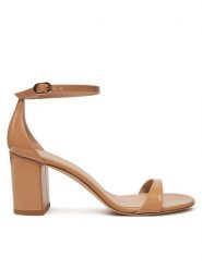 Stuart Weitzman Sandały Nudist Block 75 SJ983 Beżowy. Brązowe sandały Stuart Weitzman, bez wzorów, z lakierowanej skóry, bez obcasa, na słupku, bez zapięcia. Za 1,899.00 zł.