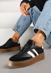 Czarne Sneakersy Tenisówki Ozdobione Paskami Sovresia. Czarne trampki Renee, z aplikacjami, bez zapięcia. W wyprzedaży za 75.99 zł.