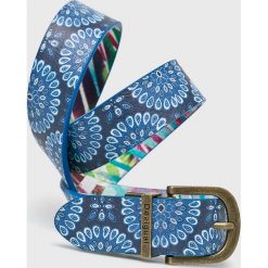 Desigual - Pasek. Niebieskie paski Desigual, bez wzorów, z materiału. W wyprzedaży za 99.90 zł.