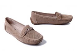 ARTIKER RELAKS 56C1073 jasnobrązowy, mokasyny damskie. Brązowe baleriny Artiker Relaks, bez wzorów, ze skóry, bez obcasa, bez zapięcia. Za 149.90 zł.