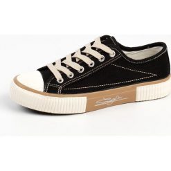 Czarne trampki damskie Super Star 525-c4. Czarne trampki Suzana, bez wzorów, z tkaniny, retro, bez zapięcia. Za 109.00 zł.