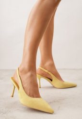 Żółte Sandały Slingback na Szpilce z Imitacji Zamszu Carilona. Żółte sandały Renee, bez wzorów, bez obcasa, na obcasie, bez zapięcia. Za 99.99 zł.