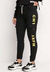 Czarno-Żółte Spodnie Bojówki High Waist z Kopertowymi Kieszeniami i Ozdobnym Napisem Dikofina. Żółte jeansy Born2be, m, bez wzorów, z jeansu, z podwyższonym stanem. Za 79.99 zł.