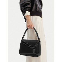 Torebka GINO ROSSI. Czarne torebki klasyczne Gino Rossi, bez wzorów, klasyczne, bez dodatków. Za 199.99 zł.