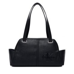 Torebka Calvin Klein. Czarne torebki klasyczne Calvin Klein, bez wzorów, klasyczne, bez dodatków. Za 489.99 zł.