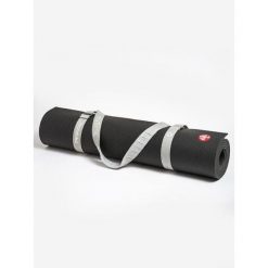 Pasek do transportu maty Manduka Commuter Mat Carrier - Bliss. Szare paski Manduka, bez wzorów, sportowe. Za 89.99 zł.