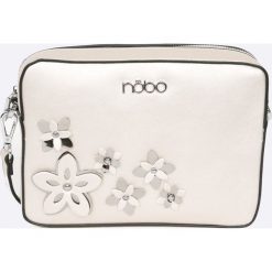 Nobo - Torebka. Białe torebki klasyczne NOBO, bez wzorów, casualowe, na ramię, bez dodatków. W wyprzedaży za 129.99 zł.