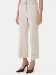 Guess Spodnie materiałowe W6GB17 W1894 Beżowy Regular Fit. Brązowe spodnie materiałowe Guess, z aplikacjami, z materiału. Za 669.99 zł.