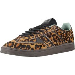 Buty TOMMY JEANS THE GREENWICH EDGE LEOPA Nadruk zwierzęcy. Buty trekkingowe Tommy Hilfiger, z jeansu, bez zapięcia. Za 574.32 zł.