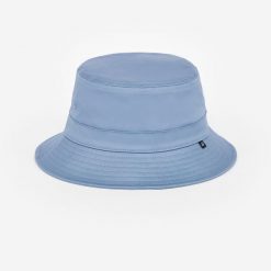 Kapelusz żeglarski Decathlon 100. Niebieskie kapelusze TRIBORD, bez wzorów, z bawełny, sportowe. Za 39.99 zł.