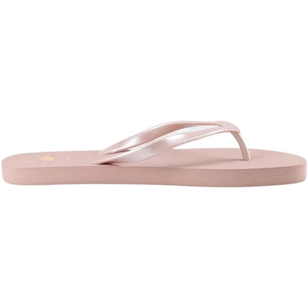 Klapki damskie 4F F018A. Brązowe klapki 4f, bez wzorów, z gumy, bez obcasa, bez zapięcia. Za 69.99 zł.