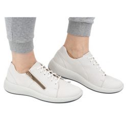 WASAK Półbuty damskie sneakersy skórzane 0602W białe. Białe półbuty wsuwane na jesień, bez wzorów, ze skóry, bez obcasa. Za 408.14 zł.