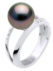 ATELIERS SAINT GERMAIN Złoty pierścionek z diamentami i perłą rozmiar: 56. Białe pierścionki ATELIERS SAINT GERMAIN, z diamentem, złote. Za 3,871.99 zł.