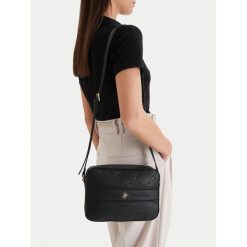 Torebka Beverly Hills Polo Club. Czarne listonoszki Beverly Hills Polo Club, bez wzorów, bez dodatków. Za 249.99 zł.