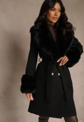 Czarny Dwurzędowy Płaszcz o Eleganckim Fasonie z Futerkowymi Zdobieniami Lendrie. Czarne płaszcze Renee, na jesień, l, z aplikacjami, z dzianiny, eleganckie, bez kaptura. Za 289.99 zł.