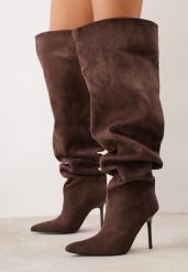 Brązowe Kozaki za Kolano Slouchy na Szpilce z Imitacji Zamszu Stona. Brązowe kozaki Renee, bez wzorów, eleganckie, za kolano, bez obcasa, na obcasie, bez zapięcia. Za 259.99 zł.