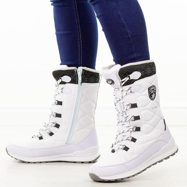 Białe zimowe śniegowce damskie z membraną American Club Softshell Sn88/25. Białe śniegowce American CLUB, bez wzorów, z jeansu, bez zapięcia. W wyprzedaży za 240.87 zł.