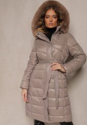 Beżowa Długa Kurtka Pikowana z Odpinanym Kapturem Ozdobionym Futerkiem i Paskiem Iveleti. Brązowe kurtki Renee, l, bez wzorów, z jeansu, eleganckie. Za 169.99 zł.