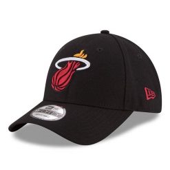 Czapka z daszkiem New Era NBA Miami Heat. Białe czapki z daszkiem New Era, bez wzorów, z materiału. Za 167.50 zł.