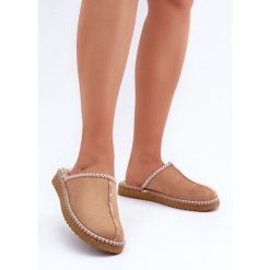 Inblu Obuwie Domowe Kapcie Z Haftem Damskie Camel brązowe. Brązowe kapcie bez wzorów. Za 160.24 zł.