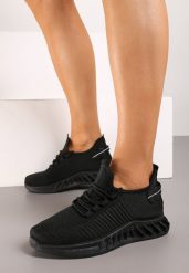 Czarne Buty Sportowe Khloron. Czarne buty sportowe lifestyle Born2be, bez wzorów, przed kostkę, bez zapięcia. W wyprzedaży za 25.49 zł.