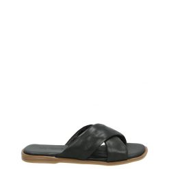 CZARNE KLAPKI 2571 Y075 BLACK. Czarne klapki Venezia, bez wzorów, ze skóry, bez obcasa, bez zapięcia. Za 119.00 zł.