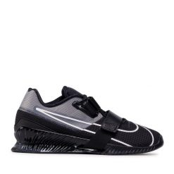 Buty na siłownię Nike. Czarne buty treningowe Nike, bez wzorów, bez zapięcia, na fitness i siłownię. Za 679.99 zł.