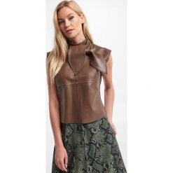 Top CUSTOMMADE. Brązowe topy Custommade, s, bez wzorów, bez kołnierzyka, bez ramiączek. Za 1,479.00 zł.