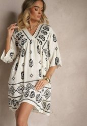 Czarno-Biała Sukienka z Wiskozy w Stylu Boho Virisna. Czarne sukienki Renee, na imprezę, l, z aplikacjami, z wiskozy, boho, bez kołnierzyka, bez ramiączek, midi. Za 69.99 zł.