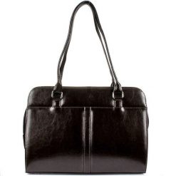 Torebka skórzana damska DAN-A T144 czekoladowa. Brązowe torebki klasyczne DAN-A, bez wzorów, ze skóry, eleganckie, bez dodatków. Za 399.99 zł.