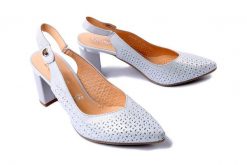 BIOECO BY ARKA 4150 2475 1661 biały, czółenka damskie. Szare czółenka Bioeco by Arka, na lato, bez wzorów, eleganckie, bez obcasa, bez zapięcia. Za 389.90 zł.