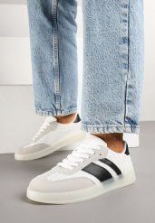 Białe Sneakersy Typu Kultowe Tenisówki na Półtransparentnej Podeszwie Ulinera. Białe trampki Born2be, bez wzorów, z jeansu, bez zapięcia. W wyprzedaży za 76.49 zł.